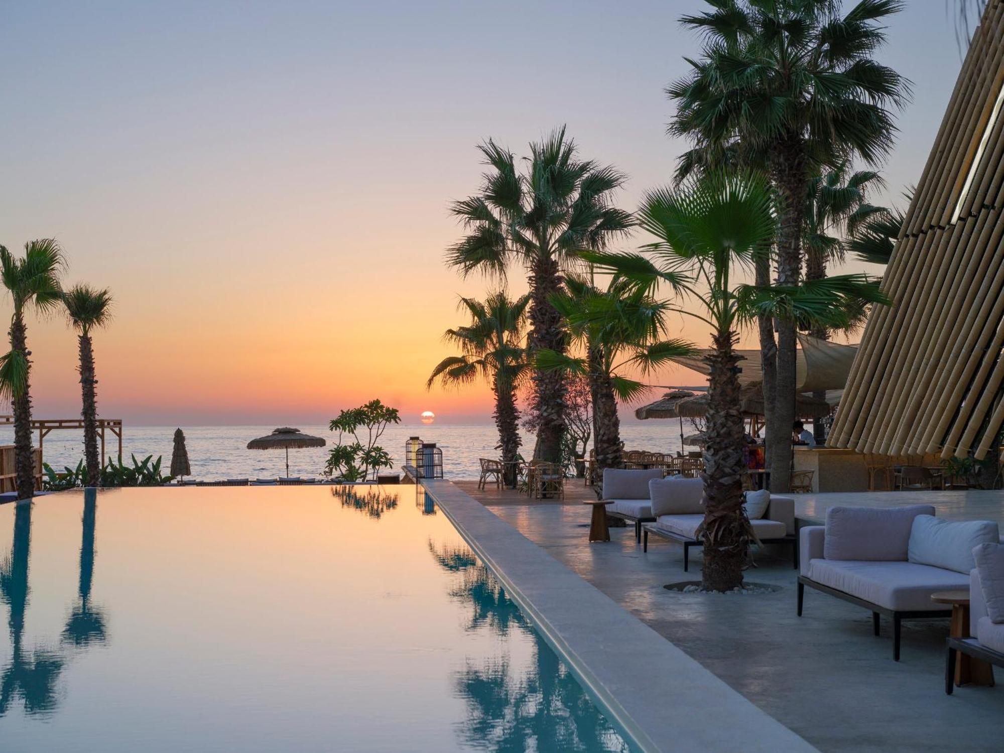 Be Batroun Hotell Exteriör bild